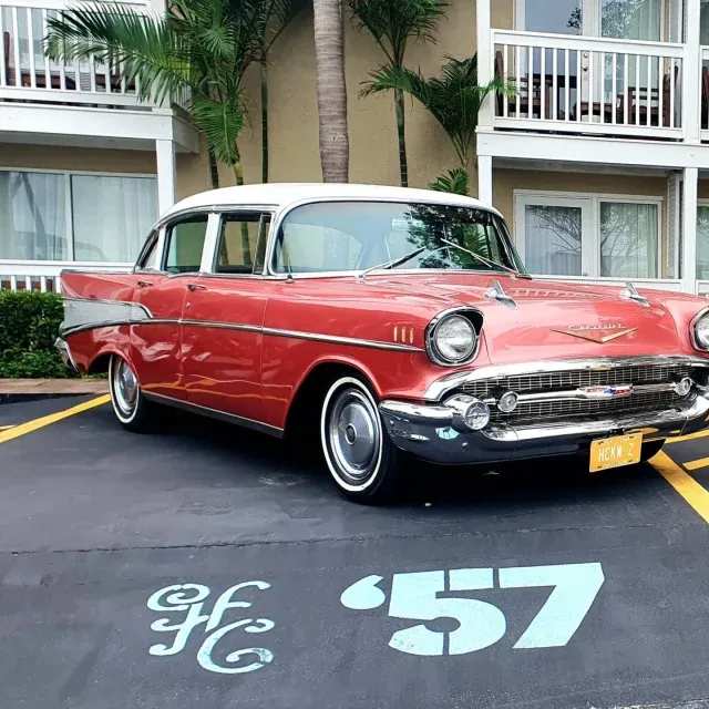 Love the Chevys!! Classic beauties ✨️ 😍  found at @havanacabanakeywest
We couldn't fit Cuba into our trip so this place was second best...giving us a little taste of what we missed. 🤩 😄Set 2 of 2
#creative #beautiful  #luxuryclassicandvintagecars #artphotography #creative #ᴄᴀʀᴘʜᴏᴛᴏɢʀᴀᴘʜʏ #carphotos #picoftheday #photoangles #depthoffieldphotography #vintagecars #vintagecaradventures #57chevy #westkeys #hotelhavanacabanawestkeys #hotelhavanacabana #westkeysflorida #havanacabanakeywest