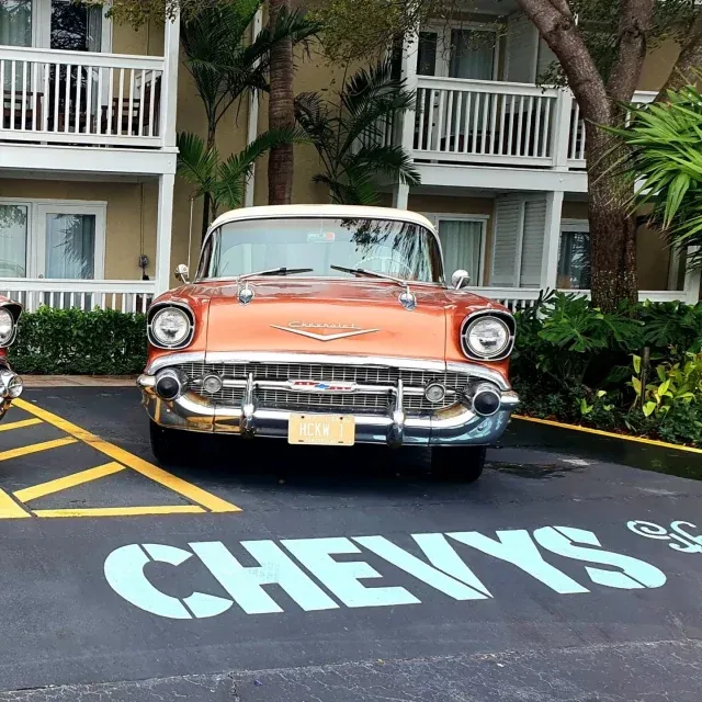 Love the Chevys!! Classic beauties ✨️ 😍  found at @havanacabanakeywest
We couldn't fit Cuba into our trip so this place was second best...giving us a little taste of what we missed. 🤩 😄Set 1 of 2
#creative #beautiful  #luxuryclassicandvintagecars #artphotography #creative #ᴄᴀʀᴘʜᴏᴛᴏɢʀᴀᴘʜʏ #carphotos #picoftheday #photoangles #depthoffieldphotography #vintagecars #vintagecaradventures #57chevy #westkeys #hotelhavanacabanawestkeys #hotelhavanacabana #westkeysflorida #havanacabanakeywest